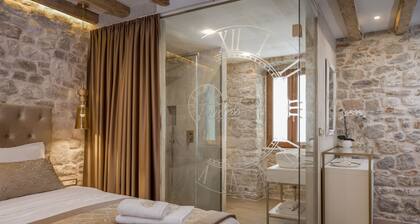 Le Premier Luxury Rooms