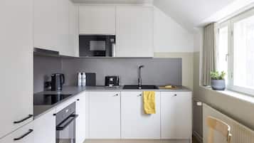 Penthouse Tower w/ Sauna | 私人廚房 | 大型冰箱、微波爐、爐台、洗碗機
