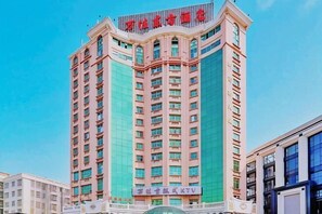 Exterior - Wanjia Dongfang Hotel (Shishi)