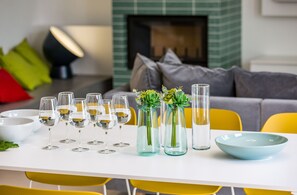 Villa, Multiple Beds, Non Smoking | In-room dining