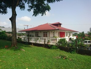 Fachada da propriedade