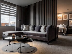 Deluxe Suite | Living area