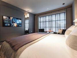 Classic Room, 1 King Bed