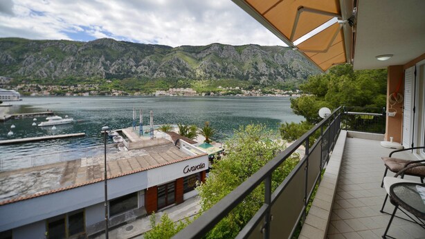 Unclassified image, 1 of 55, button - BMB Apartments (Kotor)