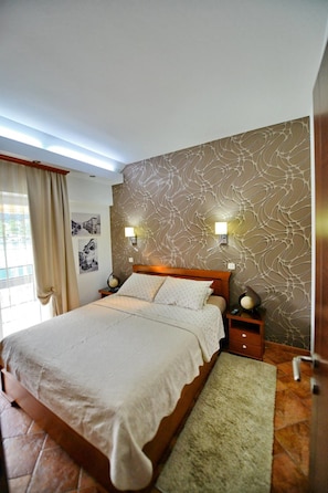 Comfort Apartment, 2 Bedrooms, Sea View | Premium bedding, desk, soundproofing, iron/ironing board - BMB Apartments (Kotor)