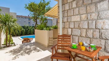 Deluxe-Apartment, 1 Schlafzimmer | Terrasse/Patio