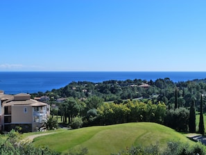 Basic Apartment (301la) | Golf view