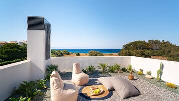 Family Villa, 4 Bedrooms, Heated Private Pool, Sea View | Terrace/patio