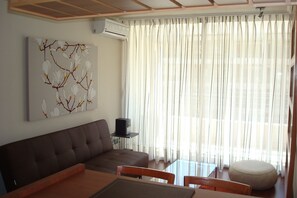 Apartment, Multiple Beds, Non Smoking | In-room dining - Travel Place Lyon (Santiago)