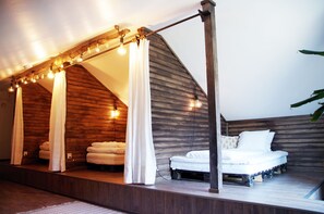 1 bedroom, individually decorated, individually furnished - LAURI Historical Log House Manor (Rovaniemi)