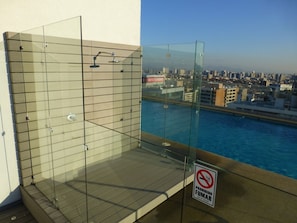 Outdoor pool - Travel Place Andino (Santiago)