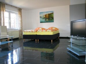 Double or Twin Room, Kitchen | In-room safe, desk, soundproofing, iron/ironing board