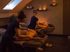 Behandlungsräume für Paare, Sauna, Whirlpool, Körperbehandlungen