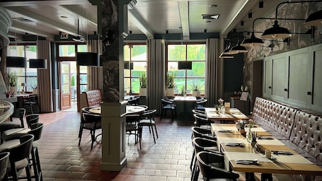 Restaurante. Hotel Prezydent