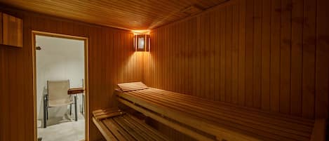 Couples treatment room(s), sauna, hot tub, body treatments, hydrotherapy