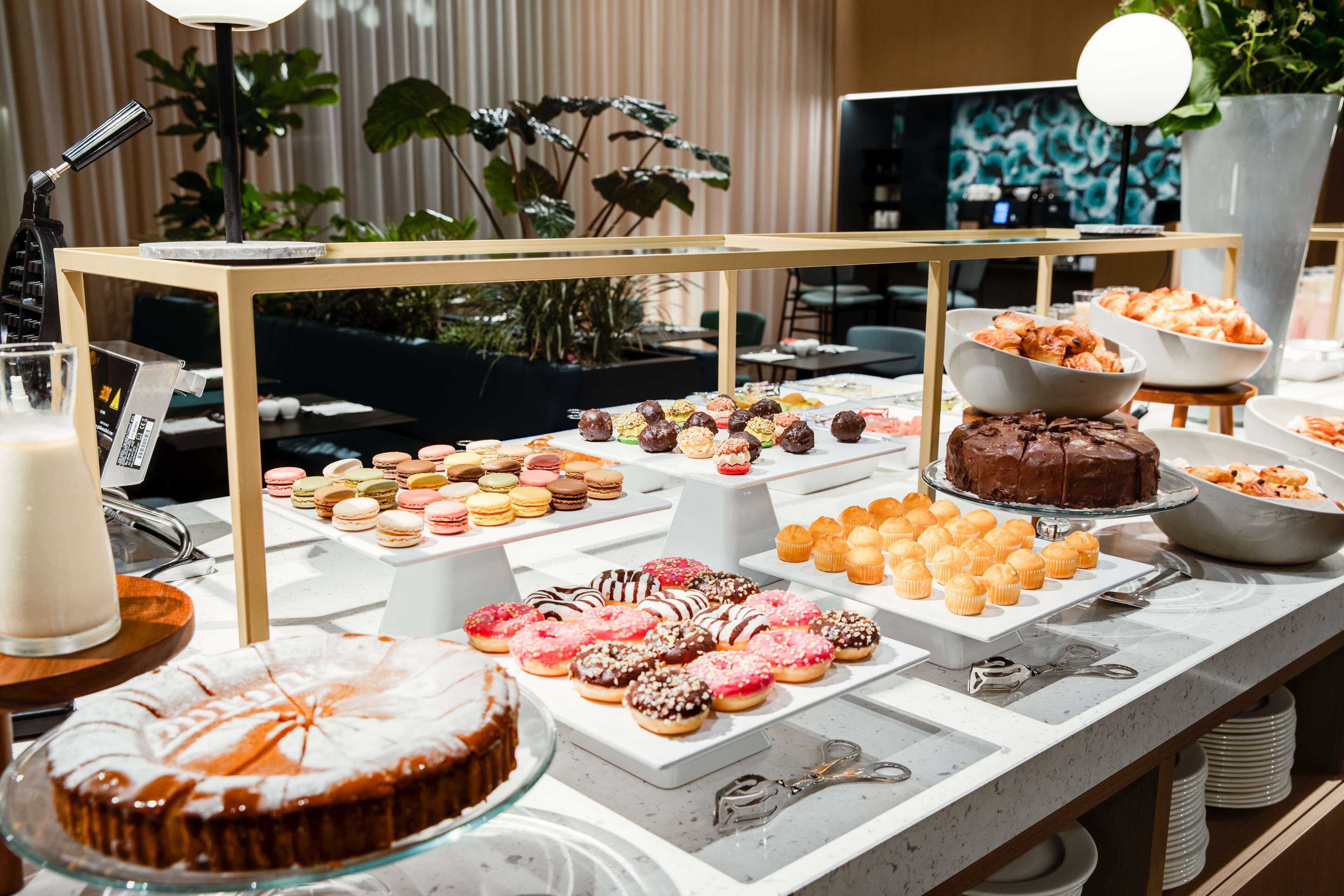 Petit déjeuner buffet servi tous les jours en supplément