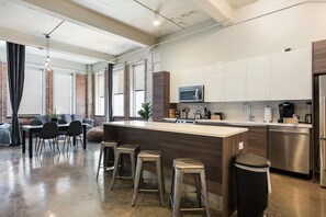 Apartment (3 Bedrooms) | Private kitchen