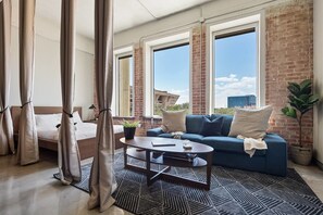 Departamento (3 Bedrooms) | Sala de estar | Televisión 