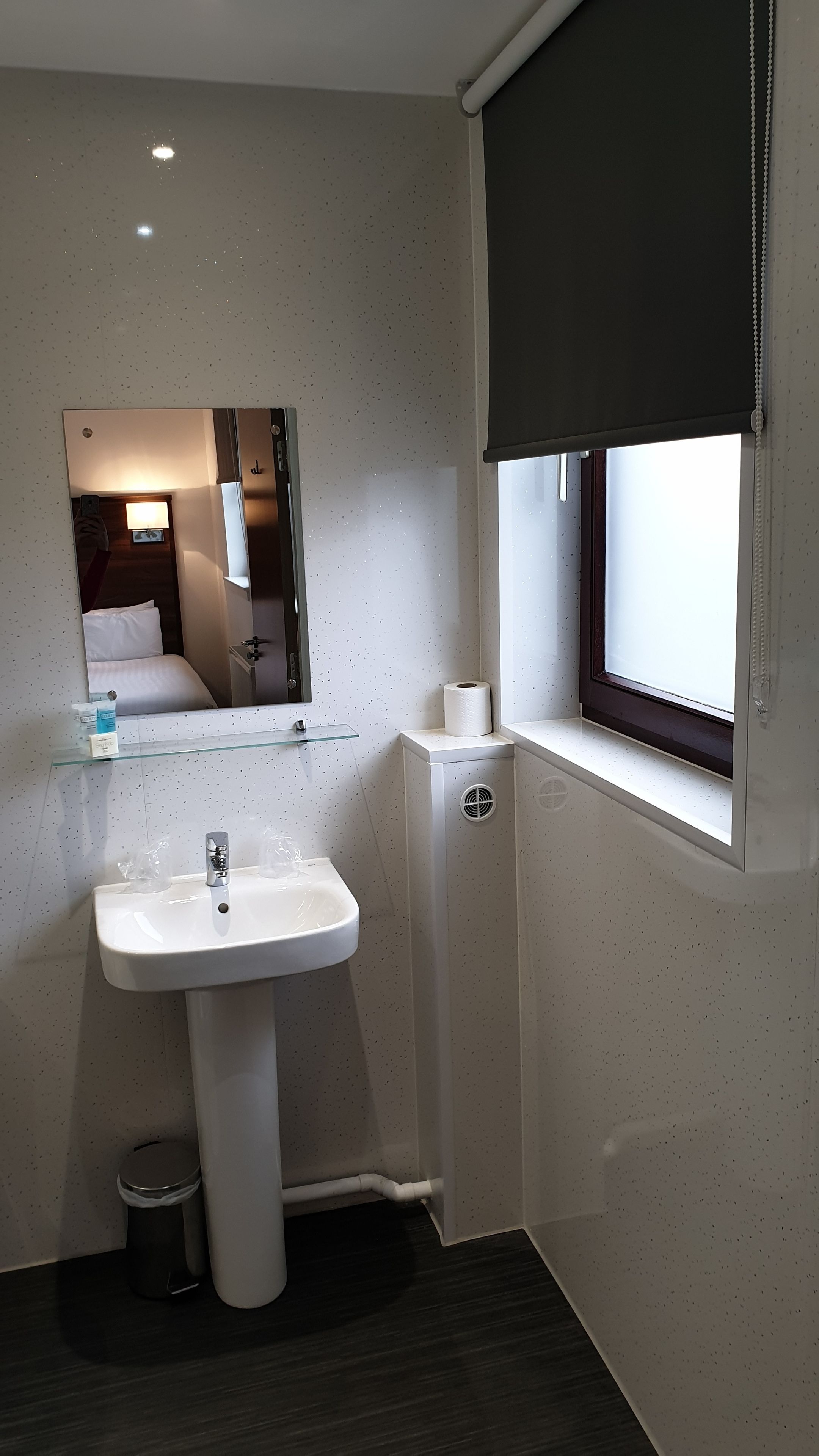 twin room | bathroom sink