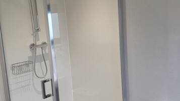 Shower kamar mandi