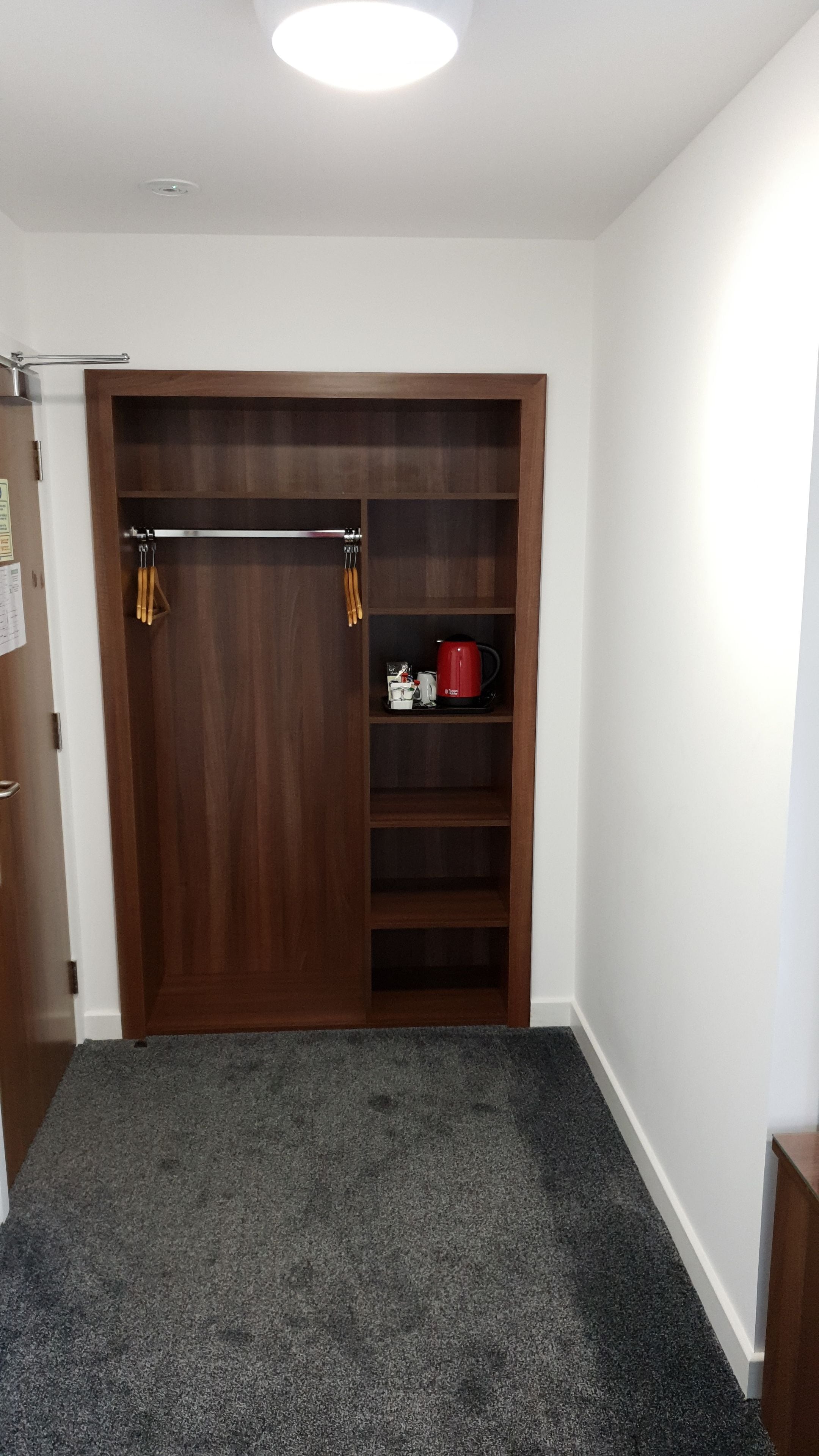 double room | desk, iron/ironing board, free wifi, bed sheets