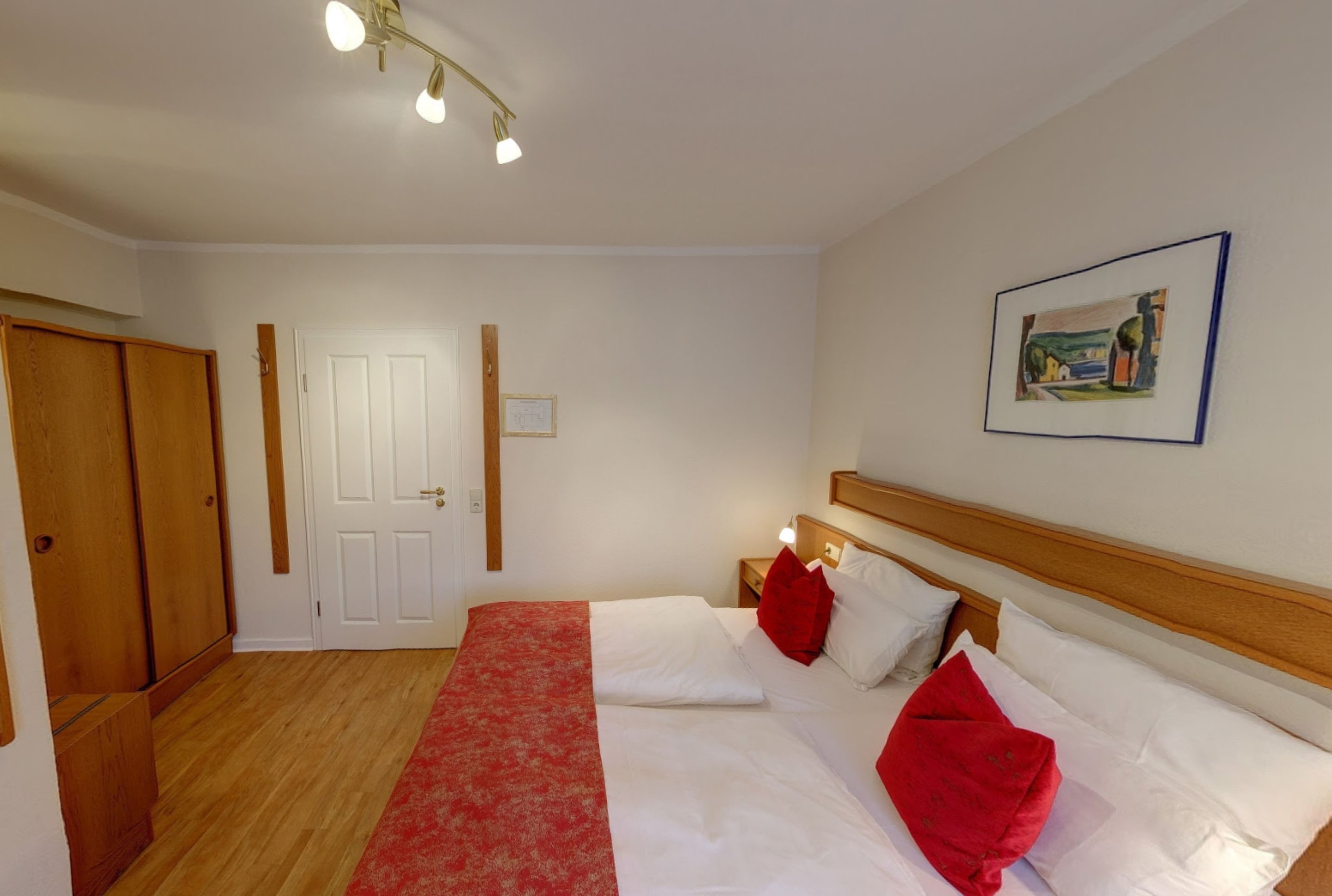 Double Room, 1 Double Bed | Laptop workspace, blackout drapes, free WiFi, bed sheets