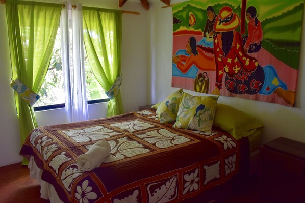 3 chambres, ameublement personnalisé, draps fournis