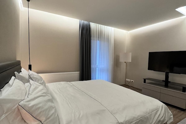 Enkeltrom – deluxe | 1 soverom, skrivebord for bærbar PC og blendingsgardiner