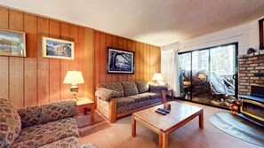 Condo, 1 habitación | Área de sala de estar