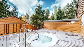 Condo, 2 Bedrooms | Outdoor spa tub