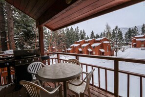 Condo, 2 habitaciones | Restaurante al aire libre