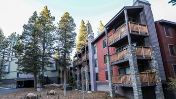 Condo, 2 Bedrooms | Exterior