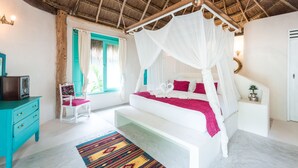 Superior Room With Terrace and Garden View | 客房內保險箱、免費無線上網、獨特裝潢、布置獨特