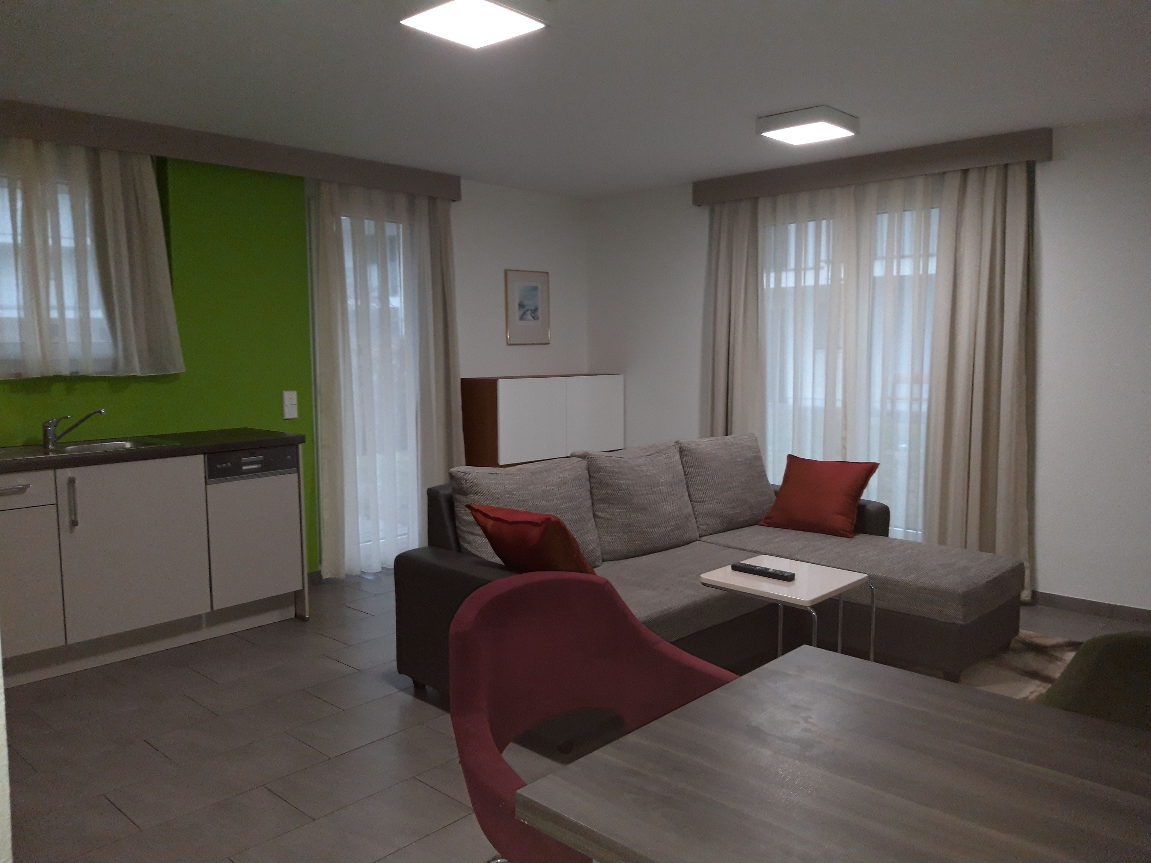 Comfort-Doppelzimmer | Wohnbereich | Smart-TV