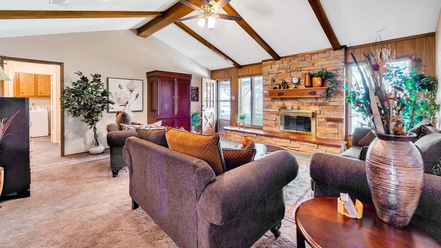 Stead House-3bd/2ba, Ttu, Fall Specials! 3 Bedroom Home by RedAwning