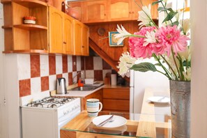 Apartment, 2 Bedrooms, Kitchen (2 double + 1 twin) | Private kitchen - Apartments in Historical Center Cuzco (Cusco)