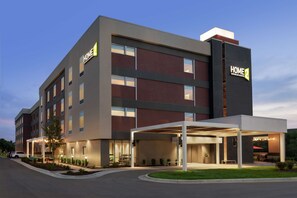 Exterior - Home2 Suites by Hilton Overland Park (Overland Park)