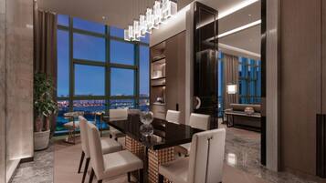 King One Bed Presidential Suite | In-room safe, bed sheets