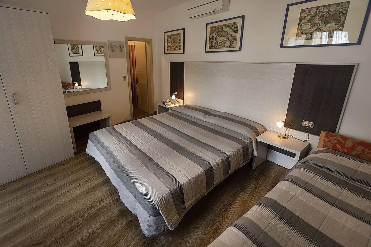 In-room safe, desk, cots/infant beds, free WiFi