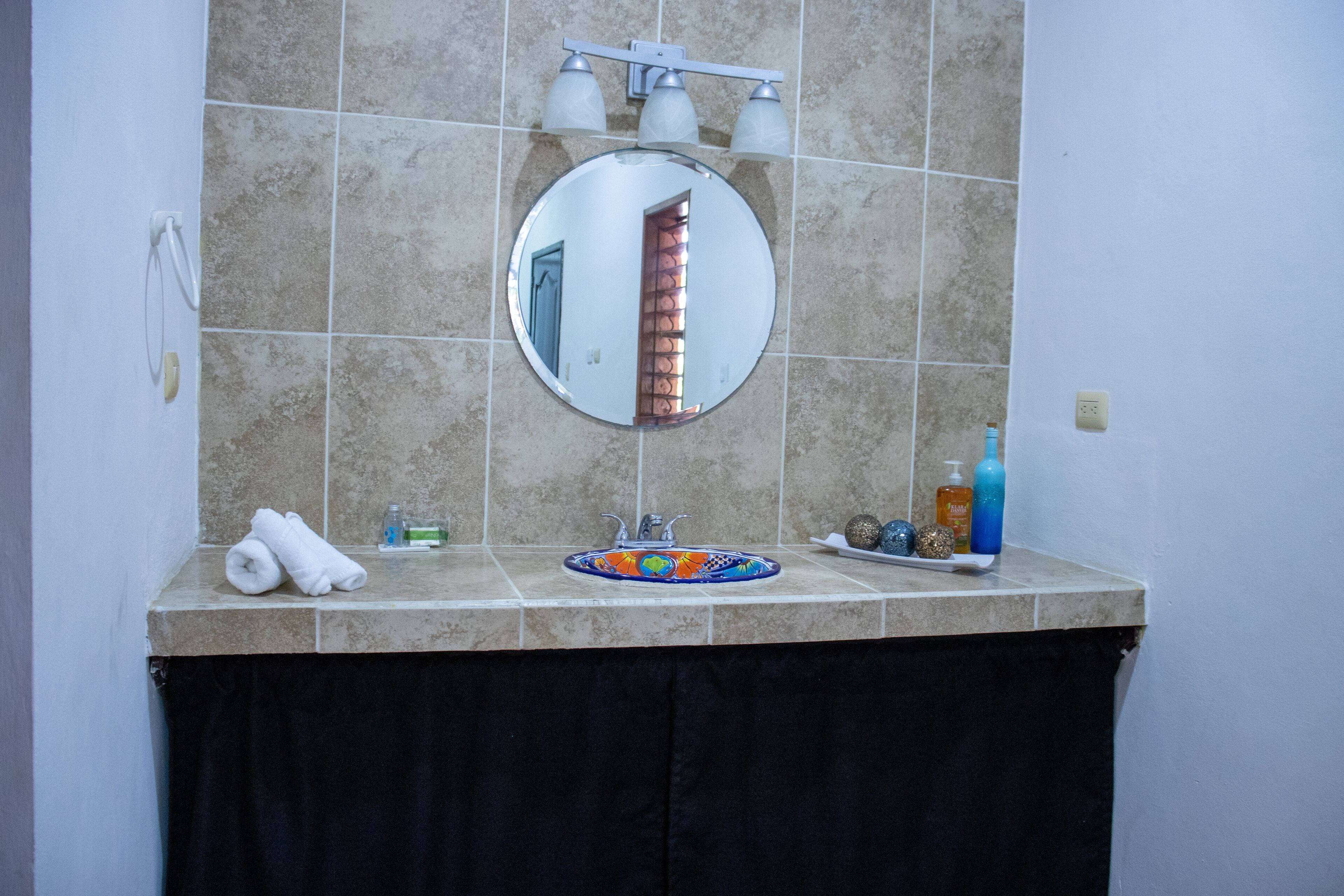 deluxe double room, 1 double bed, non smoking, city view | in-room safe, free wifi, bed sheets