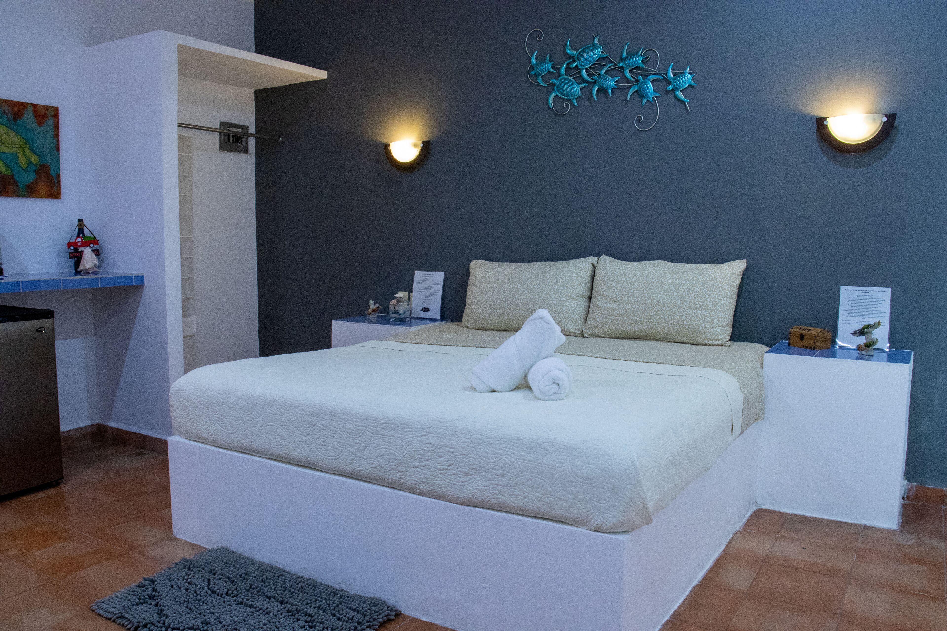 Deluxe Double Room, 1 King Bed, Non Smoking, City View | In-room safe, free WiFi, bed sheets