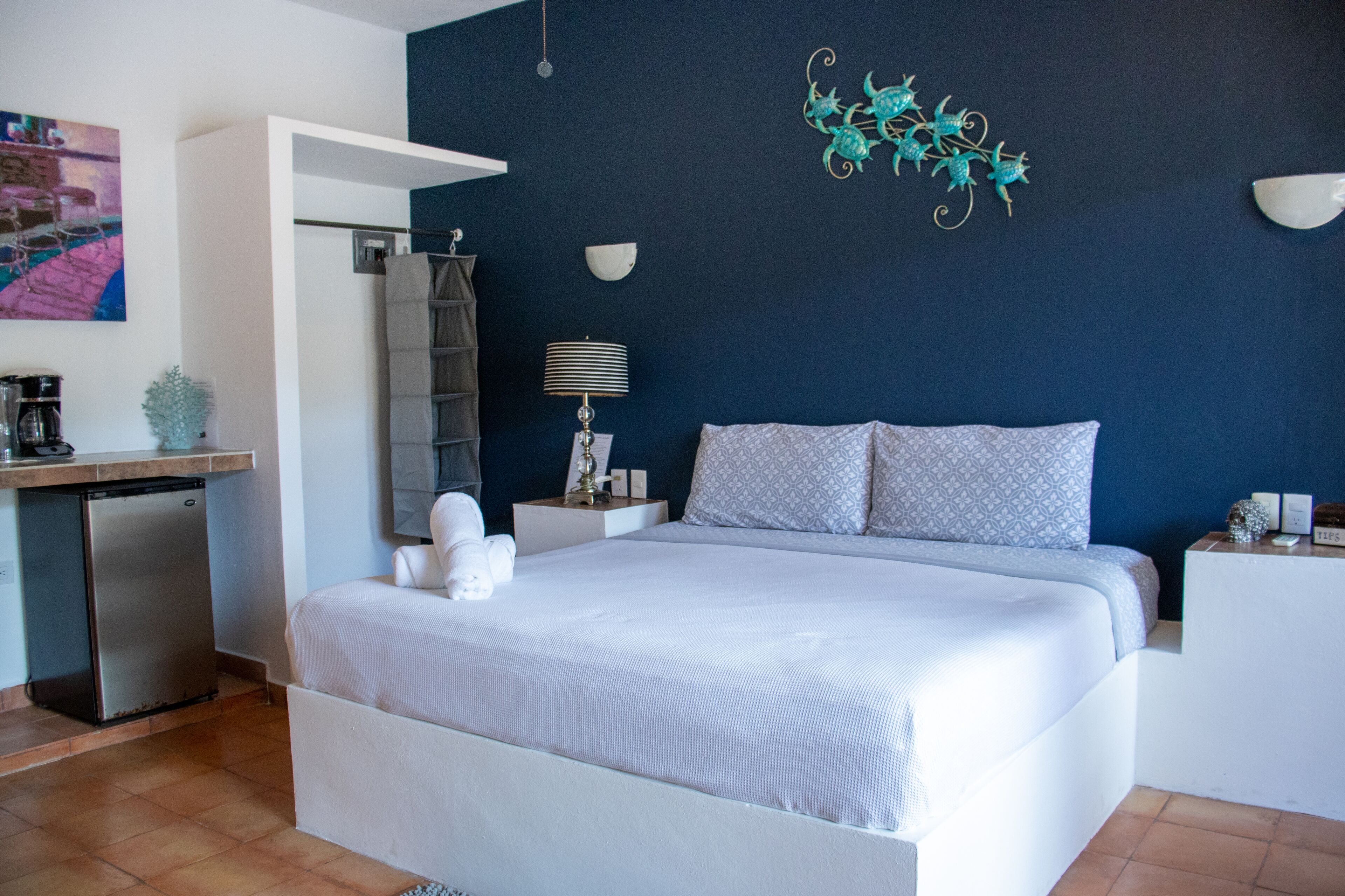 deluxe double room, non smoking, pool side | in-room safe, free wifi, bed sheets