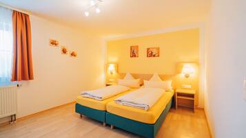 Basic-Doppelzimmer | Allergikerbettwaren, Minibar, Schreibtisch, Verdunkelungsvorhänge