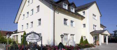 Façade de l’hébergement