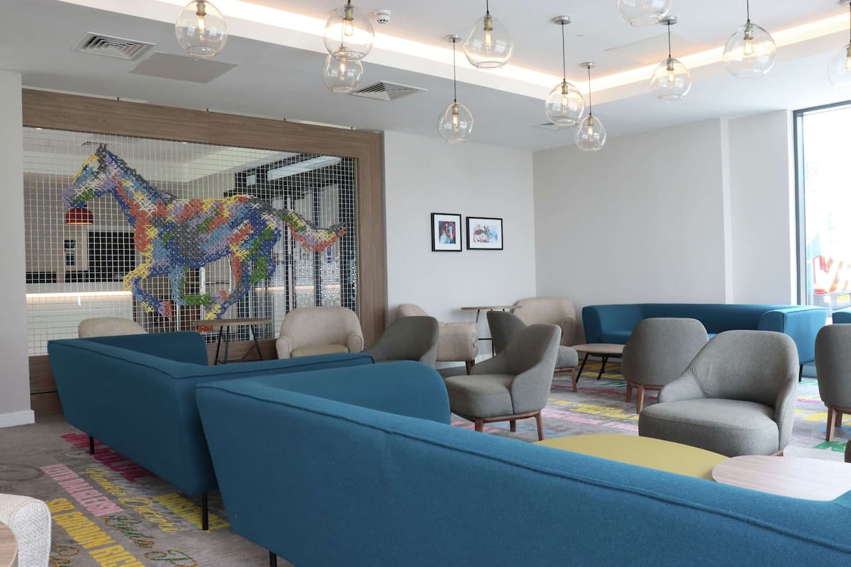 breakfast, lunch and dinner served