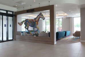 Lobby - Hampton by Hilton Hamilton Park (Hamilton)
