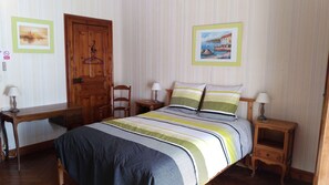 Family Suite, 2 Bedrooms (Bambous) - Chambres d'Hôtes Les Clefs du Bonheur (Chateau-Gontier)