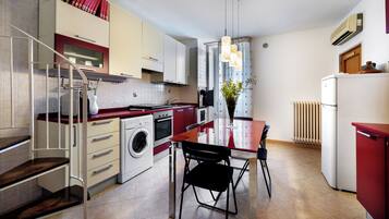 Camera Familiare - VICO AFF. (Vico Forno Vecchio 7, 2°P) | Private kitchen