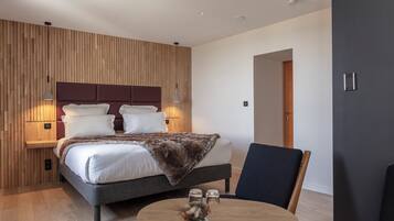 Suite de charme 1er étage, vue panoramique (Houppier) | 1 bedroom, premium bedding, minibar, in-room safe