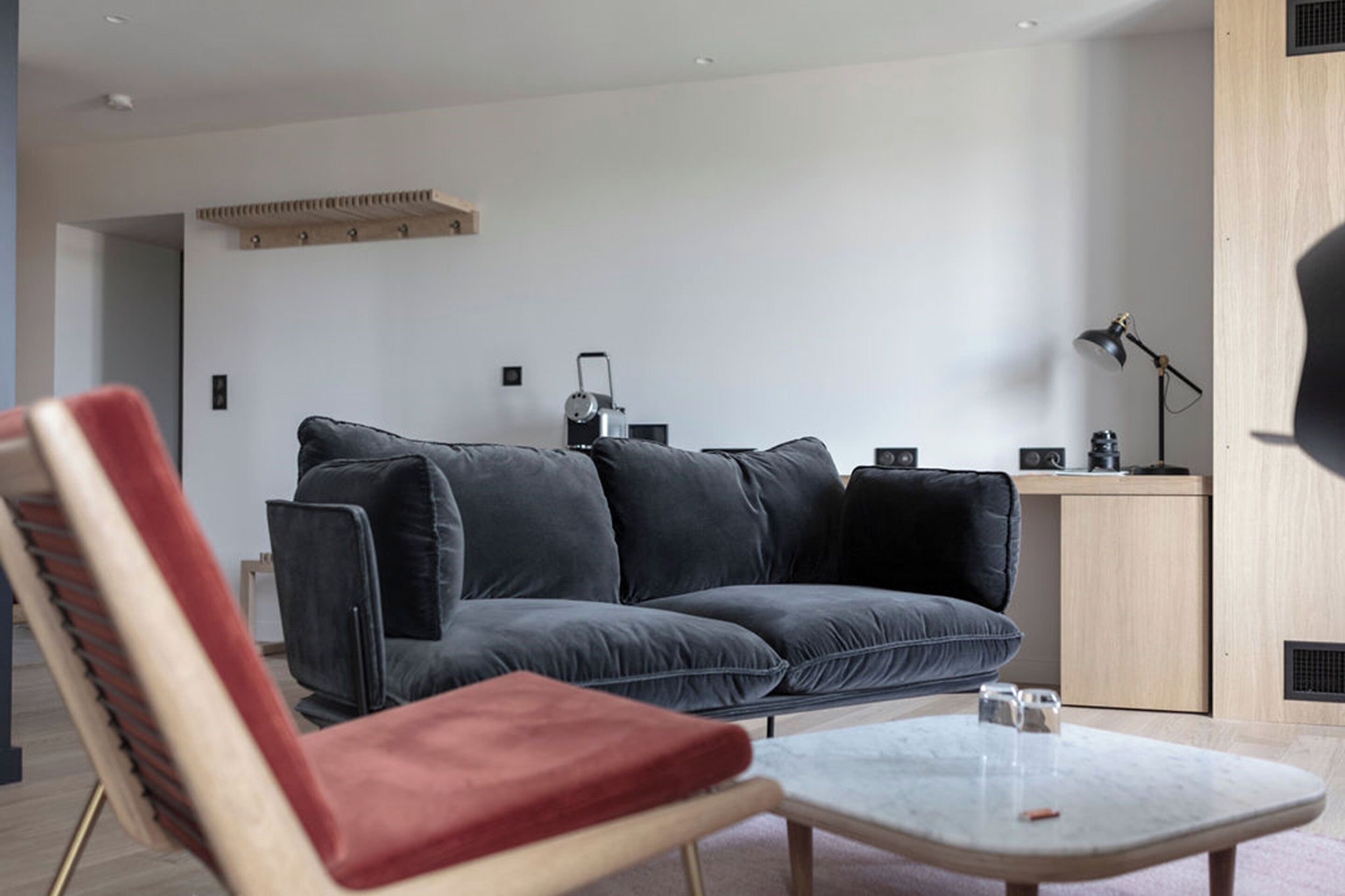 suite de charme, vue panoramique et cheminee a l ethanol (gentiane / giroflee) | living area | 49-cm flat-screen tv with satellite channels, tv, heated floors